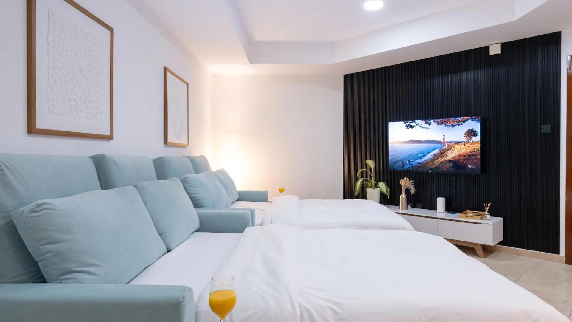 Stunning Panoramic Sea & Marina Skyline View Apartment Dubai